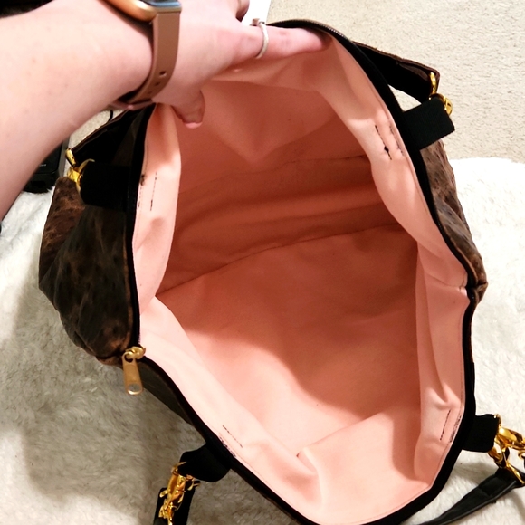 Faux Ostrich Leather Large Tote - Picture 7 of 8